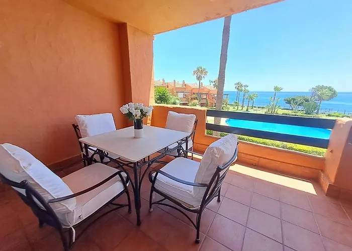 Sunriser Sea View شقة *