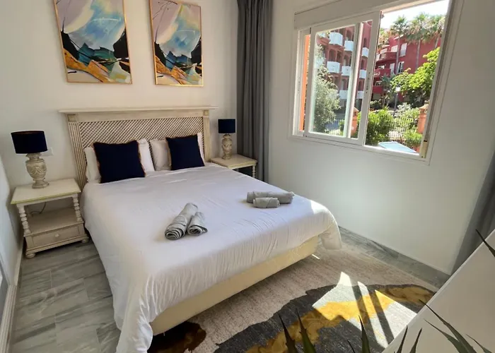 Sunriser Sea View * إِستيبونا